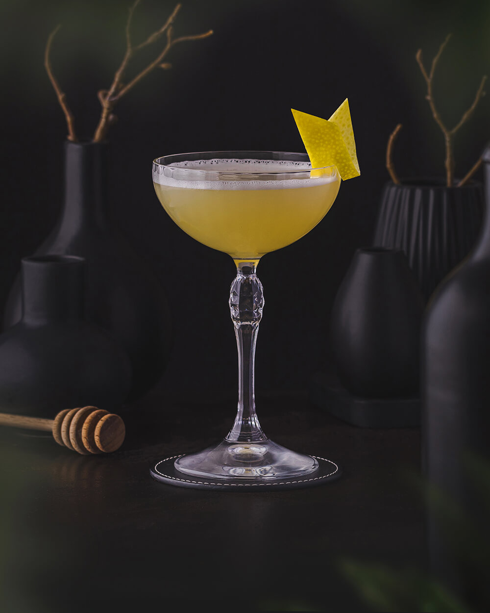 Bees Knees Cocktail – Gin Sour with Honey