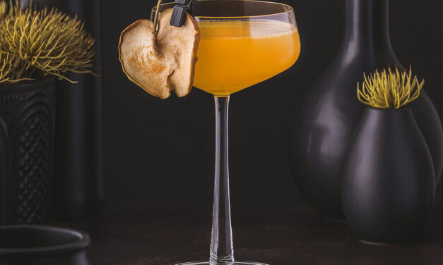 Applejack Rabbit – Apple Brandy and Orange Juice