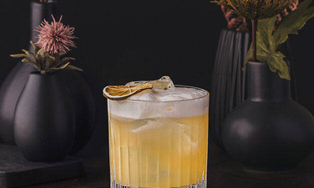 Whiskey Sour – The balanced classic with Bourbon Whiskey